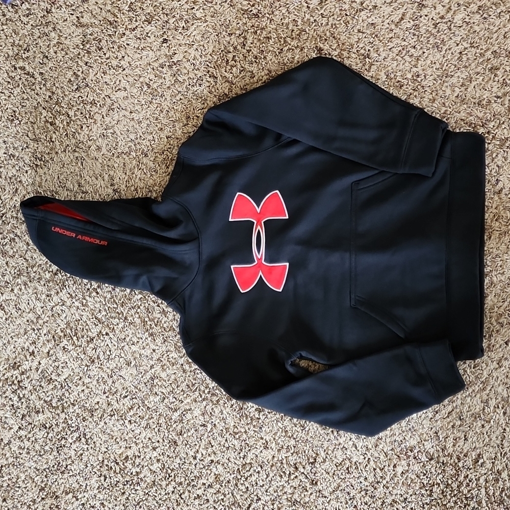 Youth size small Under Armour hoodie, like new